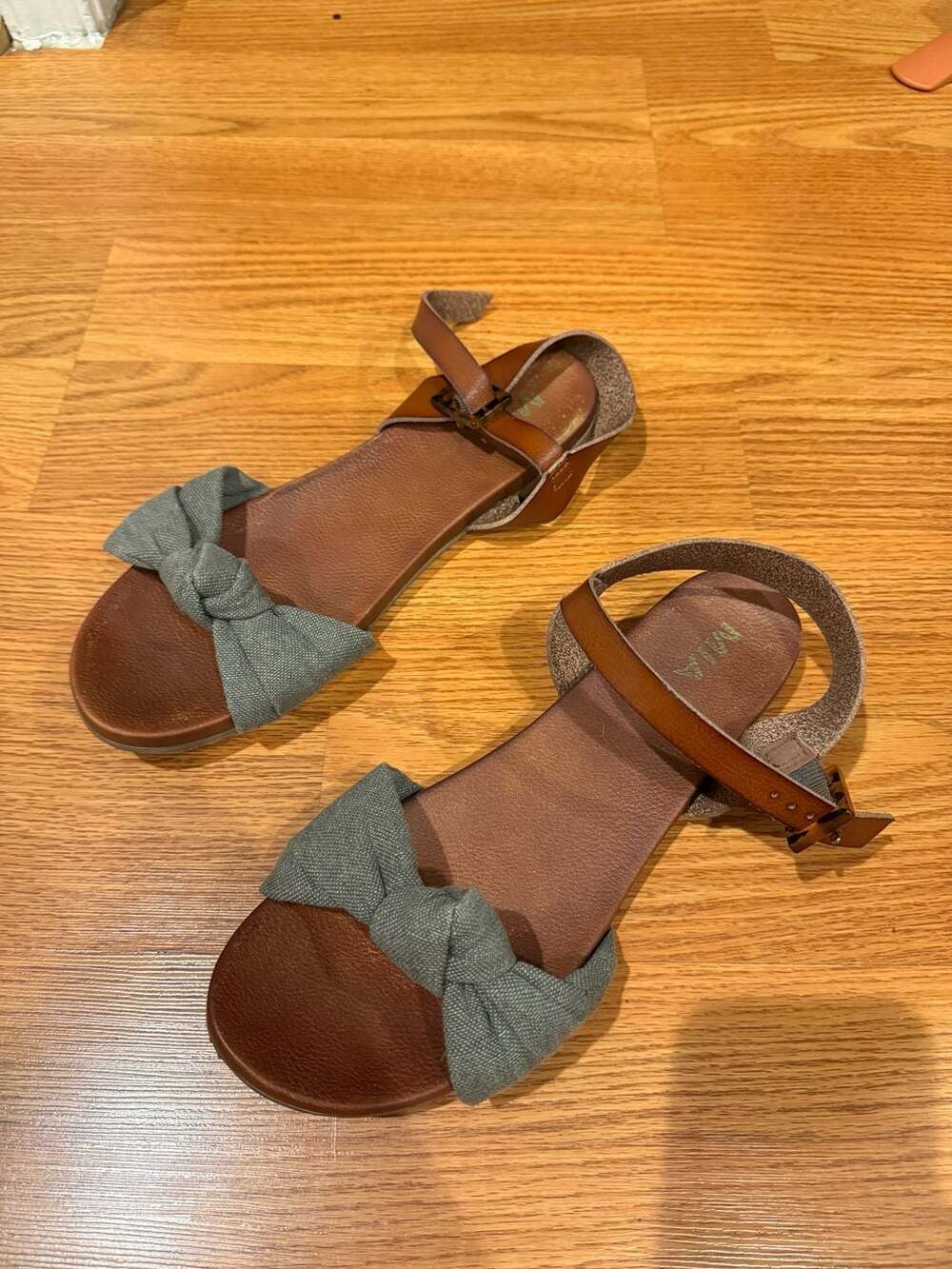 MIA Addilynn Fabric Knot Sandals Brown and Green Ankle Strap Buckle Size 11